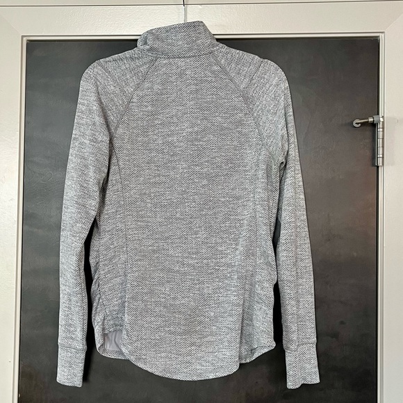 Maternity zip up jacket size M - Picture 3 of 3